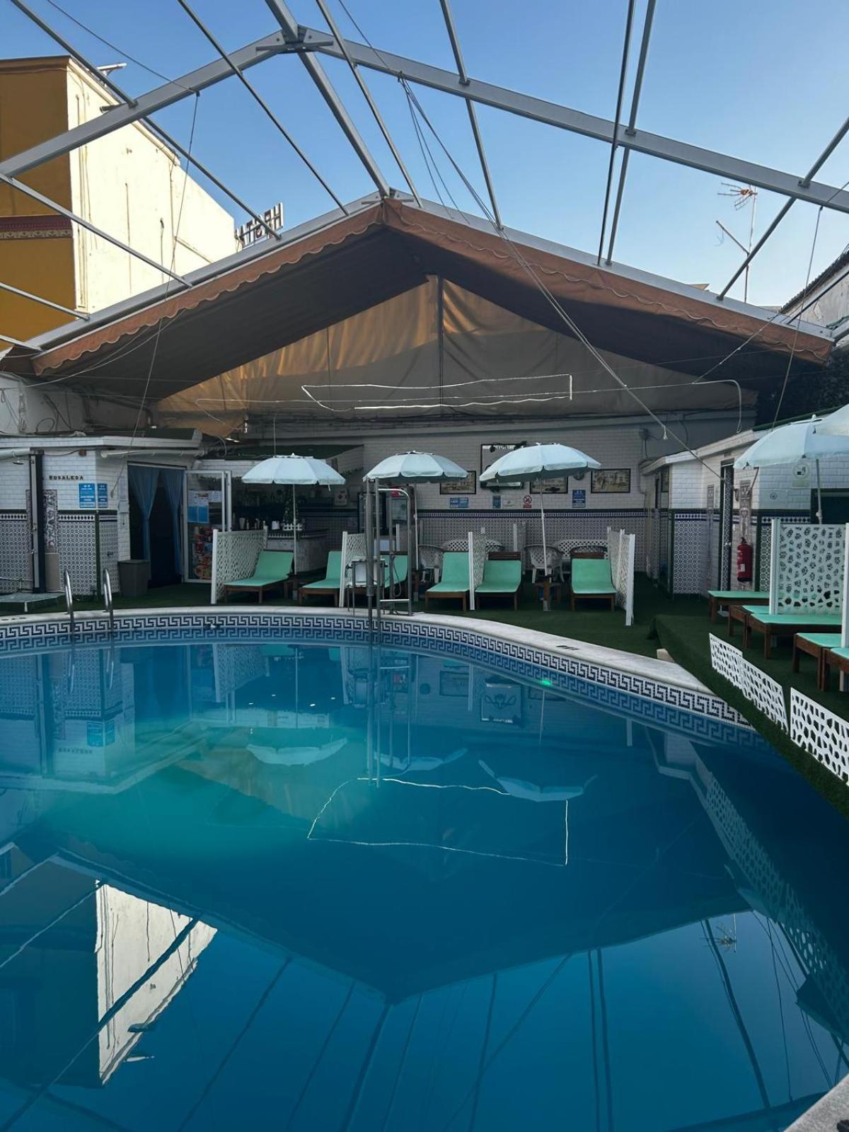 Hostal Avenida Andalucia - Solo Adultos Σεβίλλη Εξωτερικό φωτογραφία